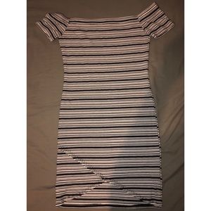 FASHION NOVA - Brooklynn Off Shoulder Dress